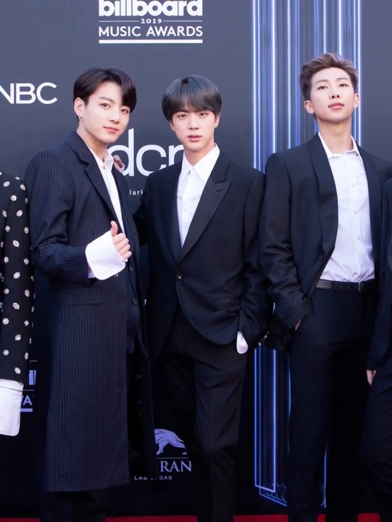 BTS on the Billboard Music Awards red carpet 1 May 2019 770x1025 - 2020年中に販促戦略を時代に合わせよ！